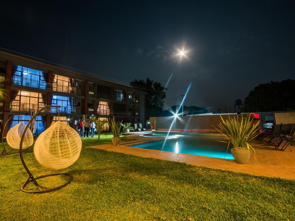 Sherbourne Hotel Kitwe Ngoại thất bức ảnh