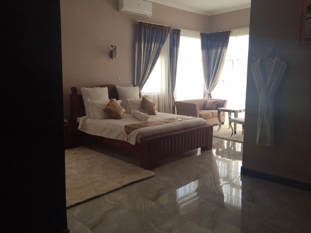 Sherbourne Hotel Kitwe Ngoại thất bức ảnh