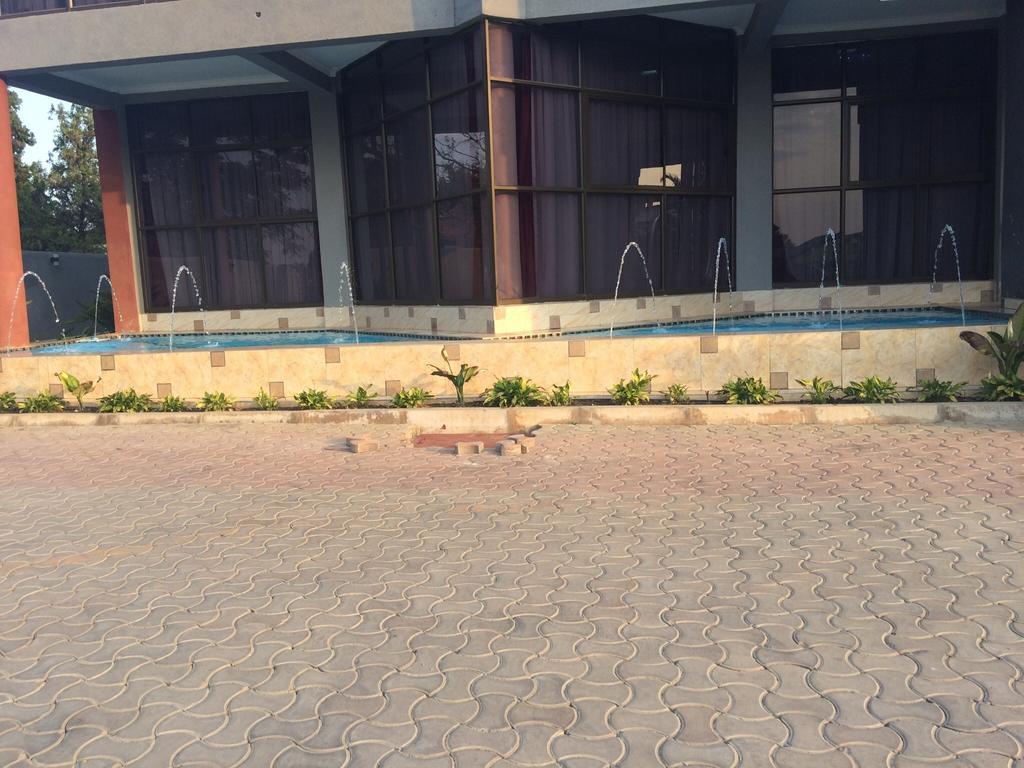 Sherbourne Hotel Kitwe Ngoại thất bức ảnh