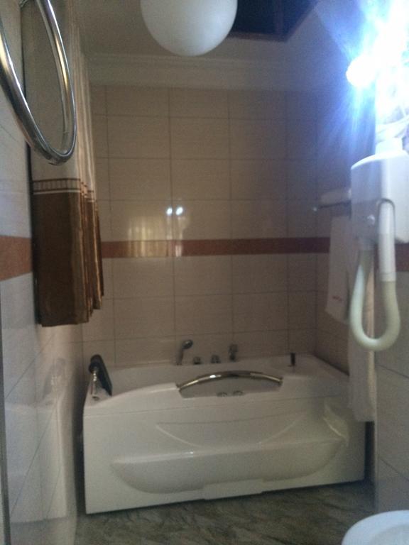 Sherbourne Hotel Kitwe Ngoại thất bức ảnh
